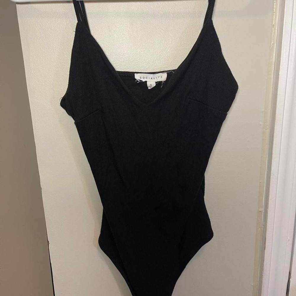 Socialite Black Ribbed V-Neck Bodysuit Adjustable Spaghetti Straps Small